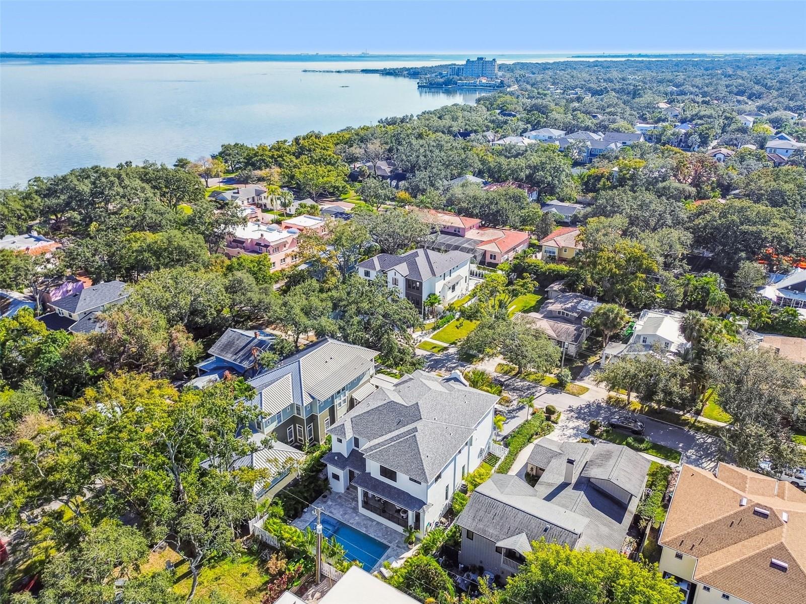 Listing photo id 54 for 2915 Harbor View Avenue