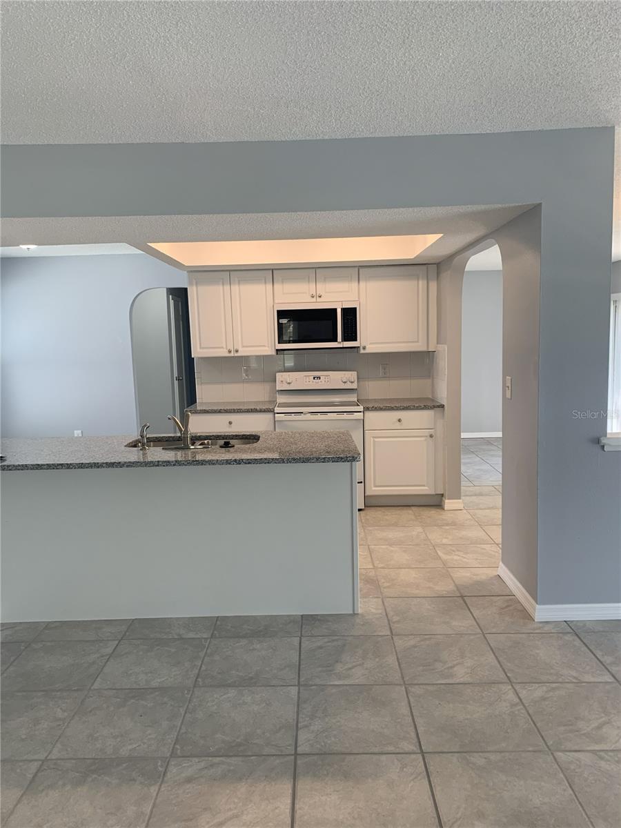 Image 5 of 12 For 2144 Deltona Boulevard