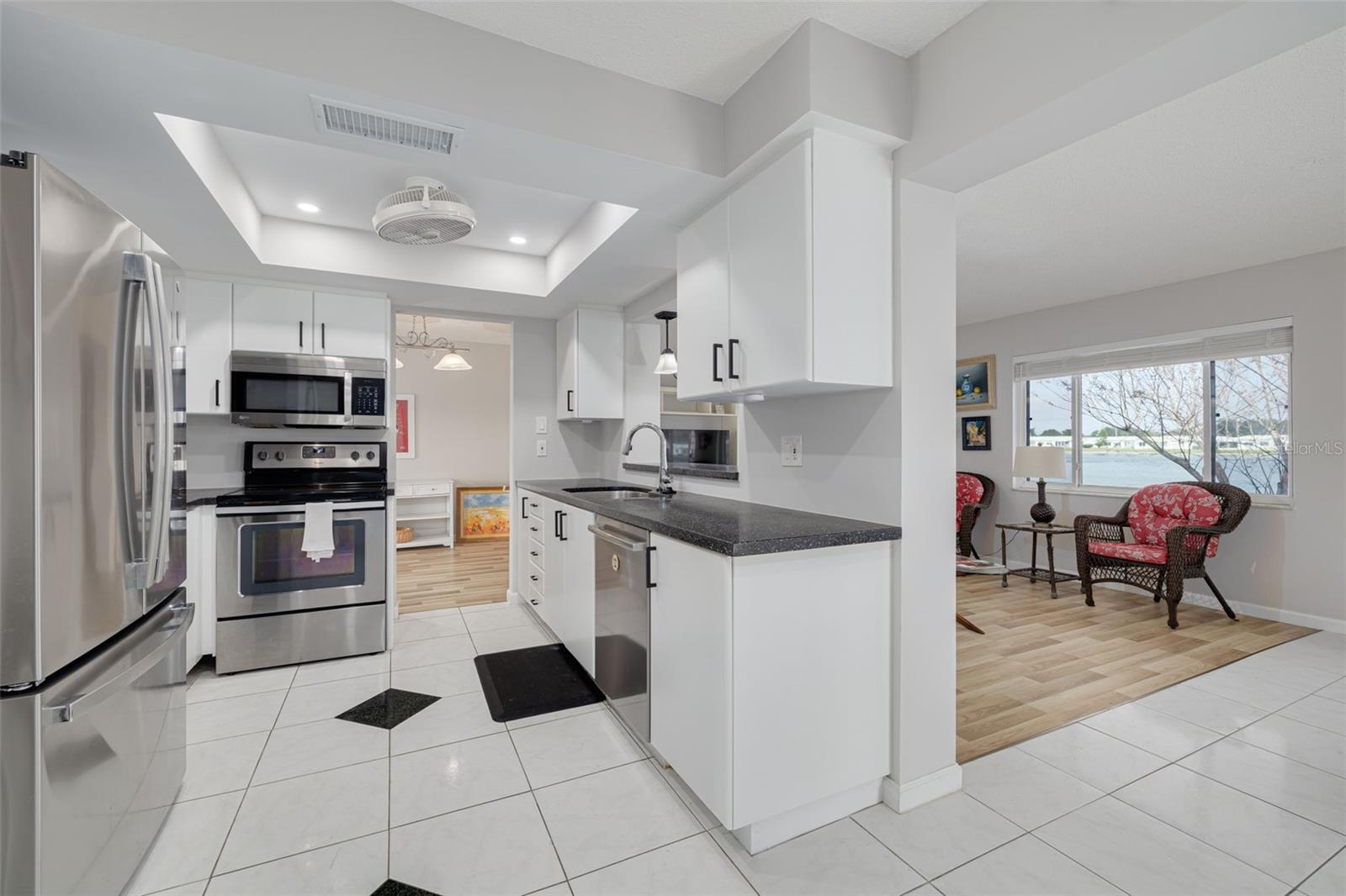 Image 16 of 34 For 9705 Mainlands Boulevard W