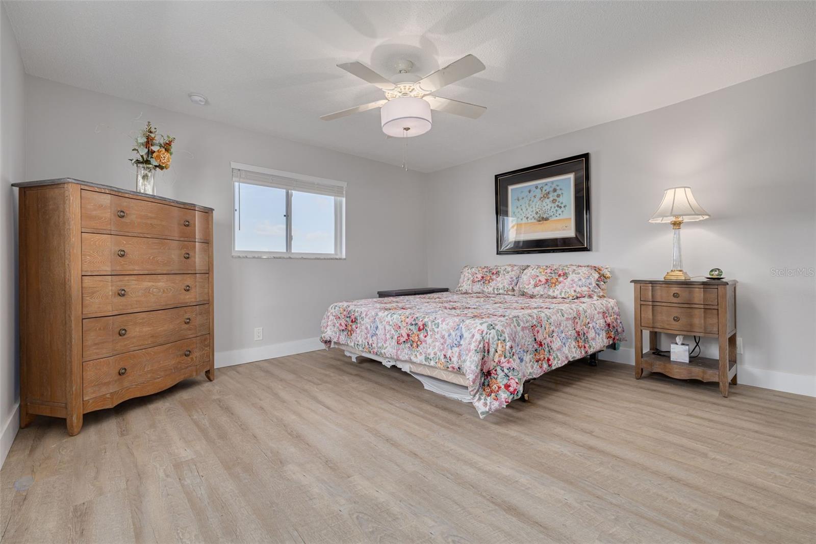 Image 20 of 34 For 9705 Mainlands Boulevard W