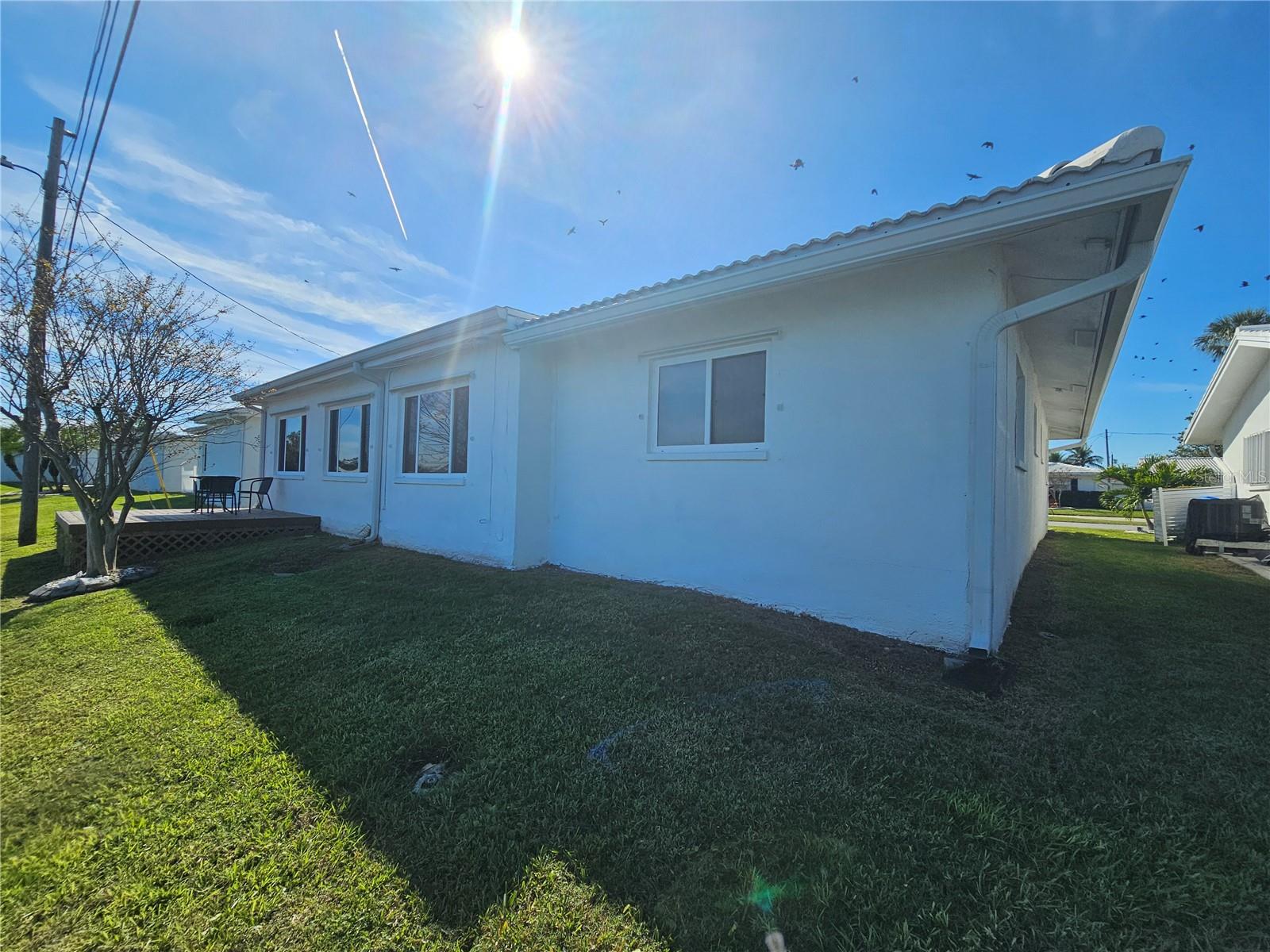 Image 27 of 34 For 9705 Mainlands Boulevard W