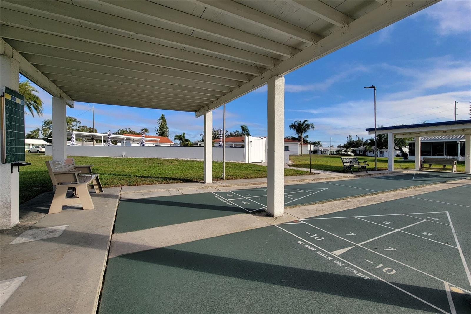 Image 33 of 34 For 9705 Mainlands Boulevard W