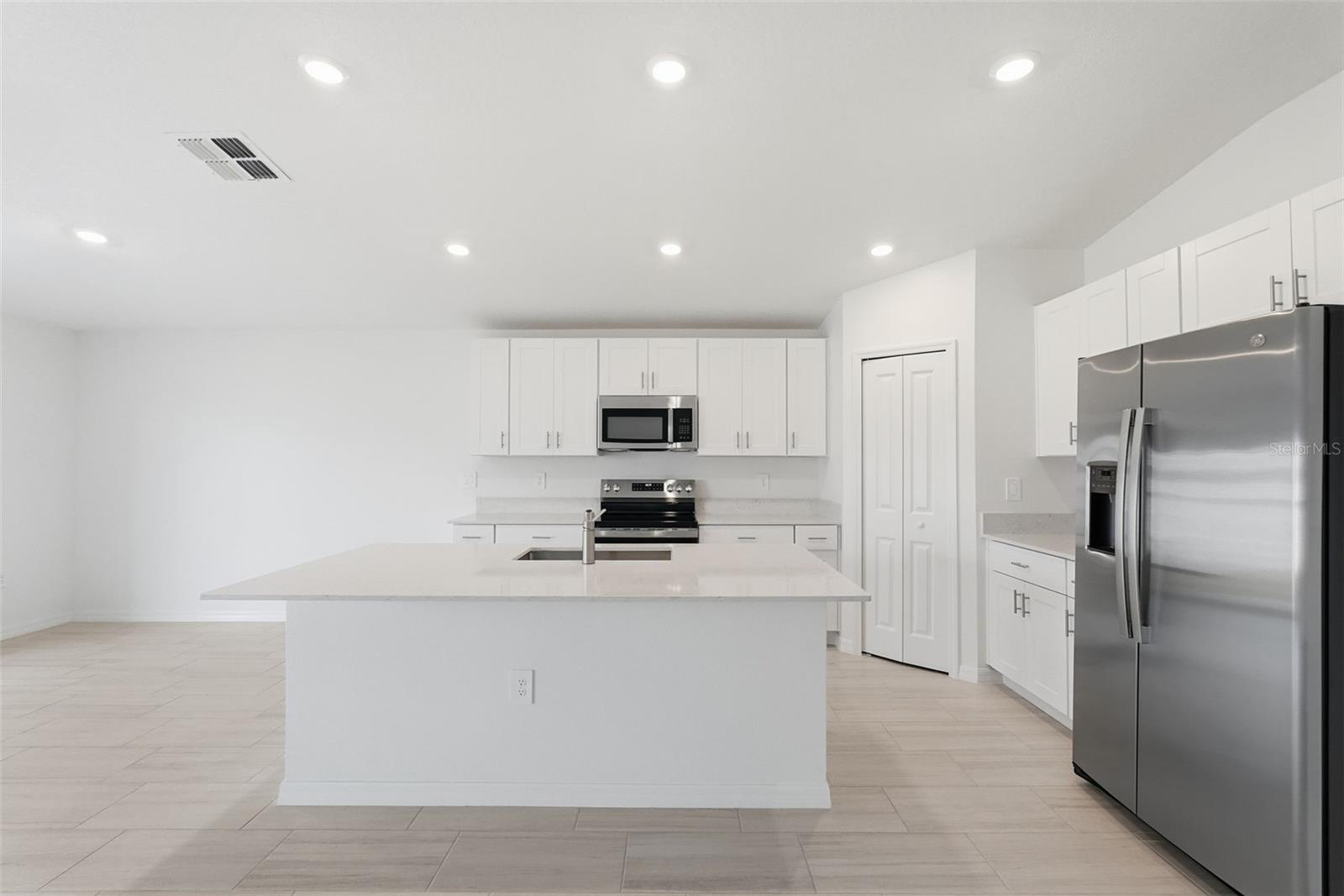 Image 5 of 32 For 8808 Bay Leaf Drive