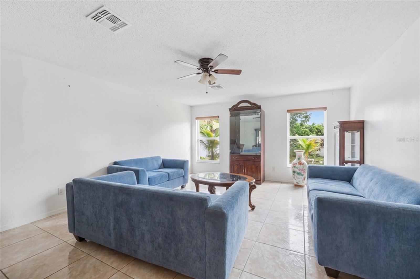 Image 12 of 37 For 1172 Epson Oaks Way