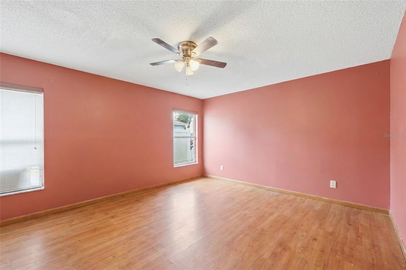 Image 16 of 37 For 1172 Epson Oaks Way