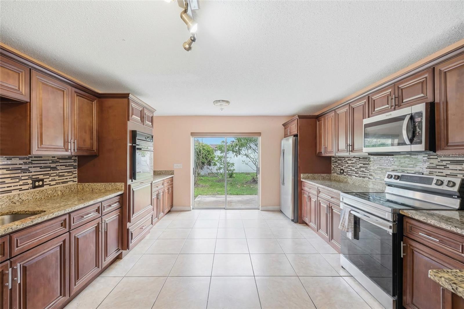 Image 20 of 37 For 1172 Epson Oaks Way