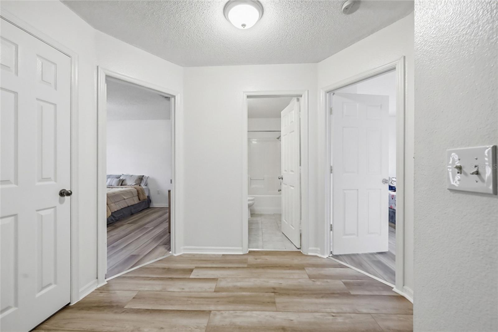 Image 25 of 37 For 1172 Epson Oaks Way