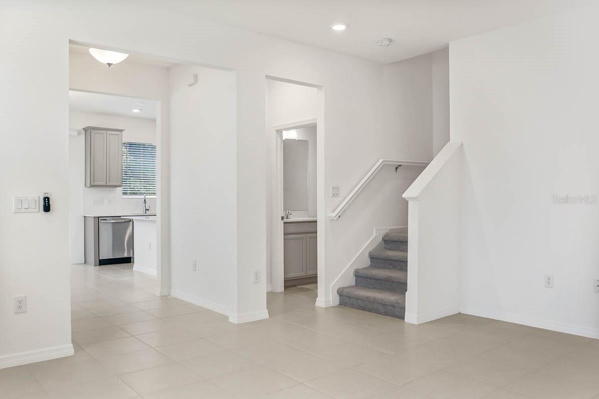 Image 10 of 41 For 5806 Spotted Harrier Way