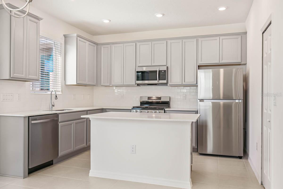 Image 4 of 41 For 5806 Spotted Harrier Way