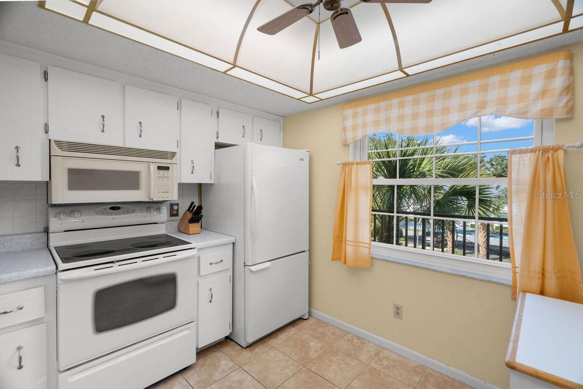 Image 12 of 50 For 871 New York Avenue 307