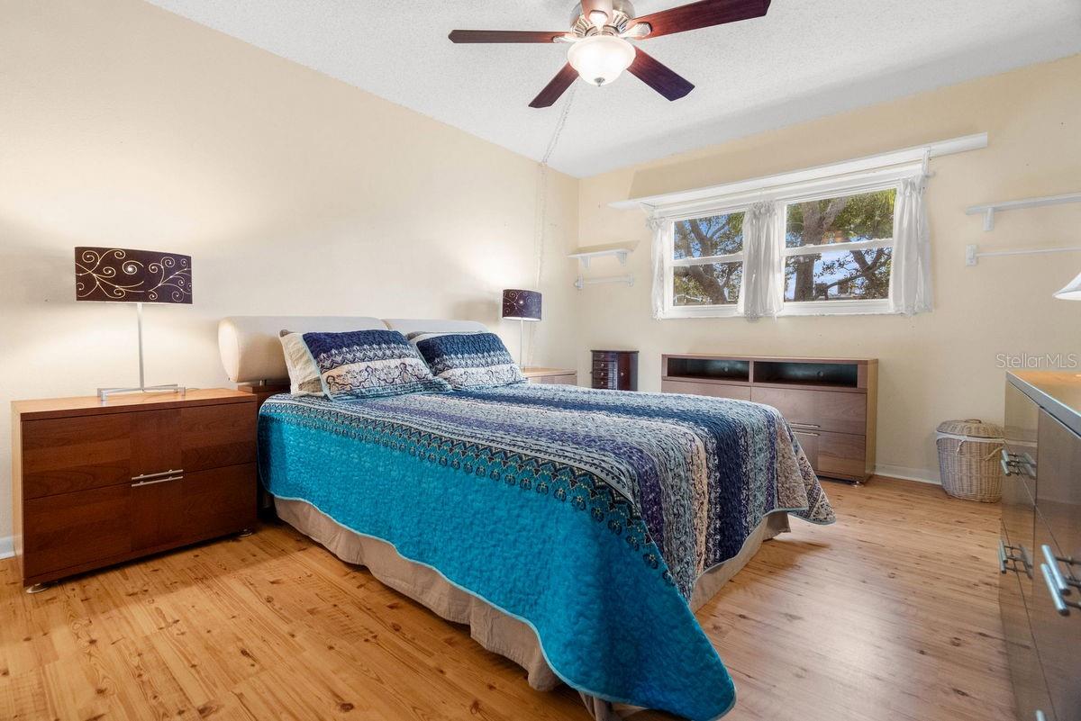 Image 15 of 50 For 871 New York Avenue 307