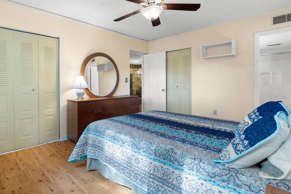 Image 16 of 50 For 871 New York Avenue 307