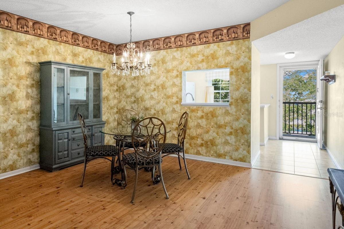 Image 7 of 50 For 871 New York Avenue 307