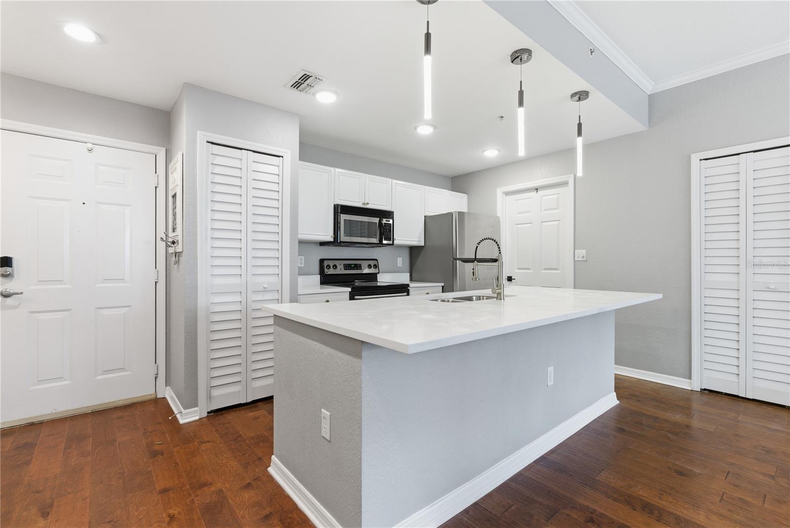 Image 11 of 39 For 700 Harbour Island Boulevard 240