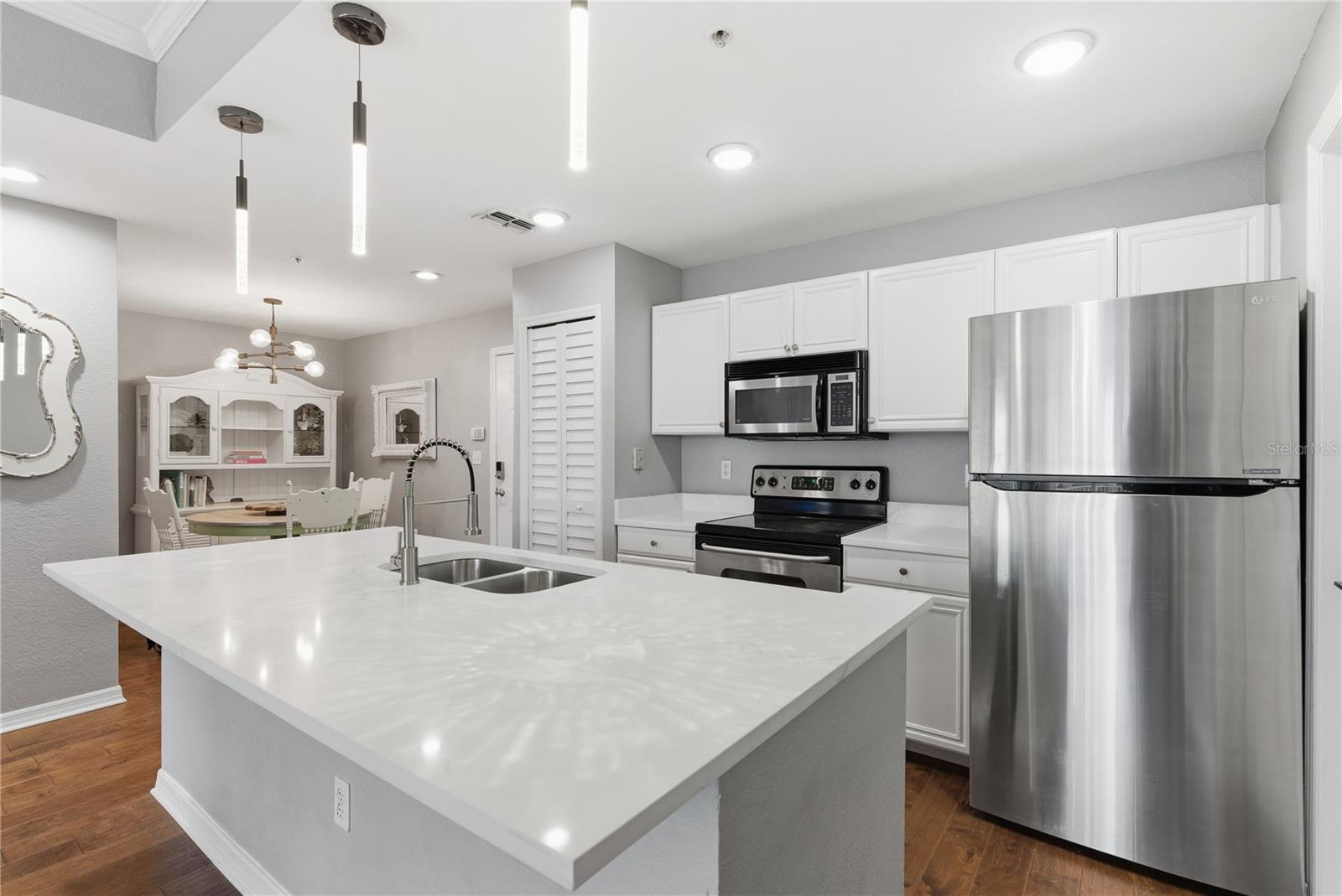 Image 13 of 39 For 700 Harbour Island Boulevard 240