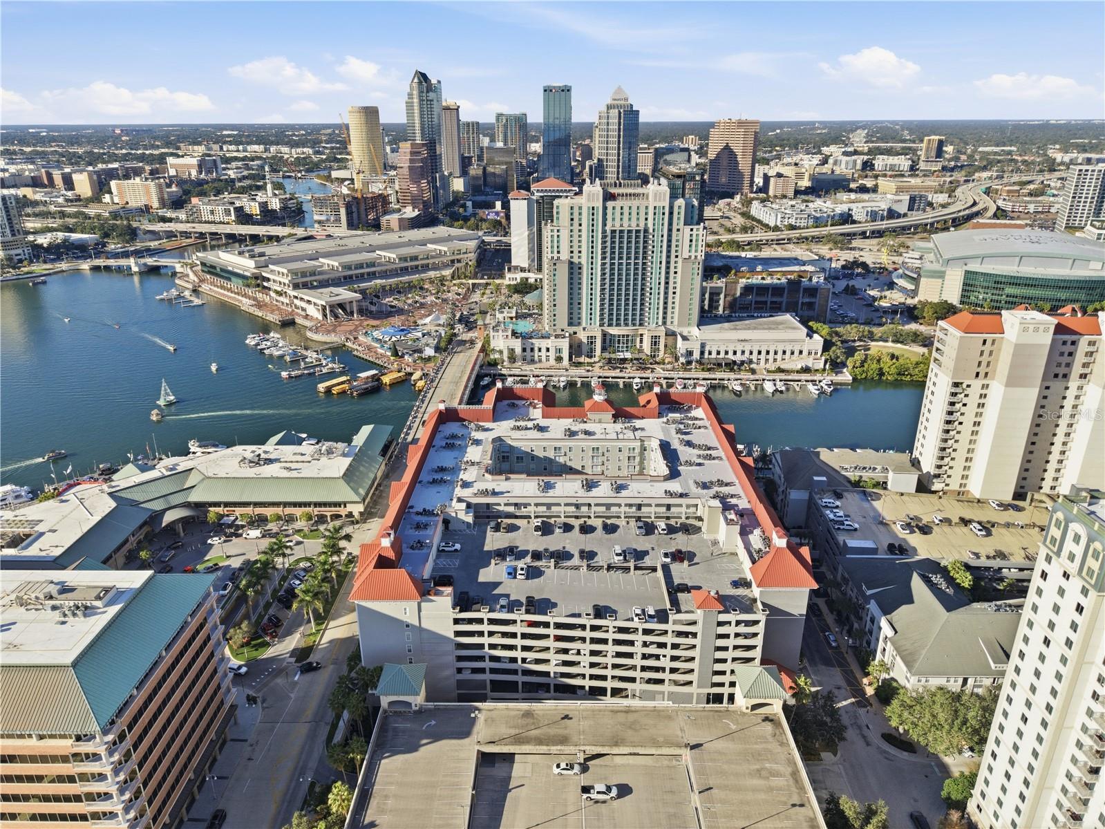 Image 35 of 39 For 700 Harbour Island Boulevard 240