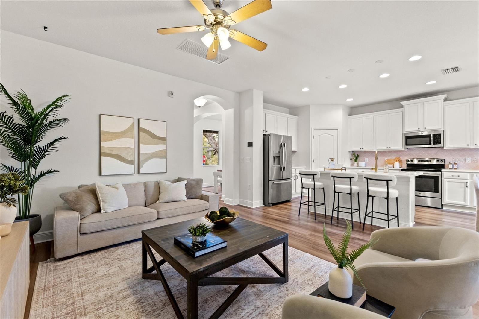 Image 18 of 51 For 402 Hanna Avenue