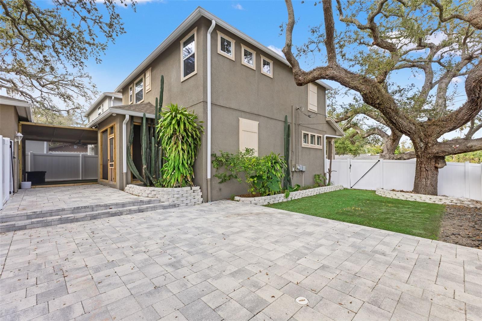 Image 3 of 51 For 402 Hanna Avenue