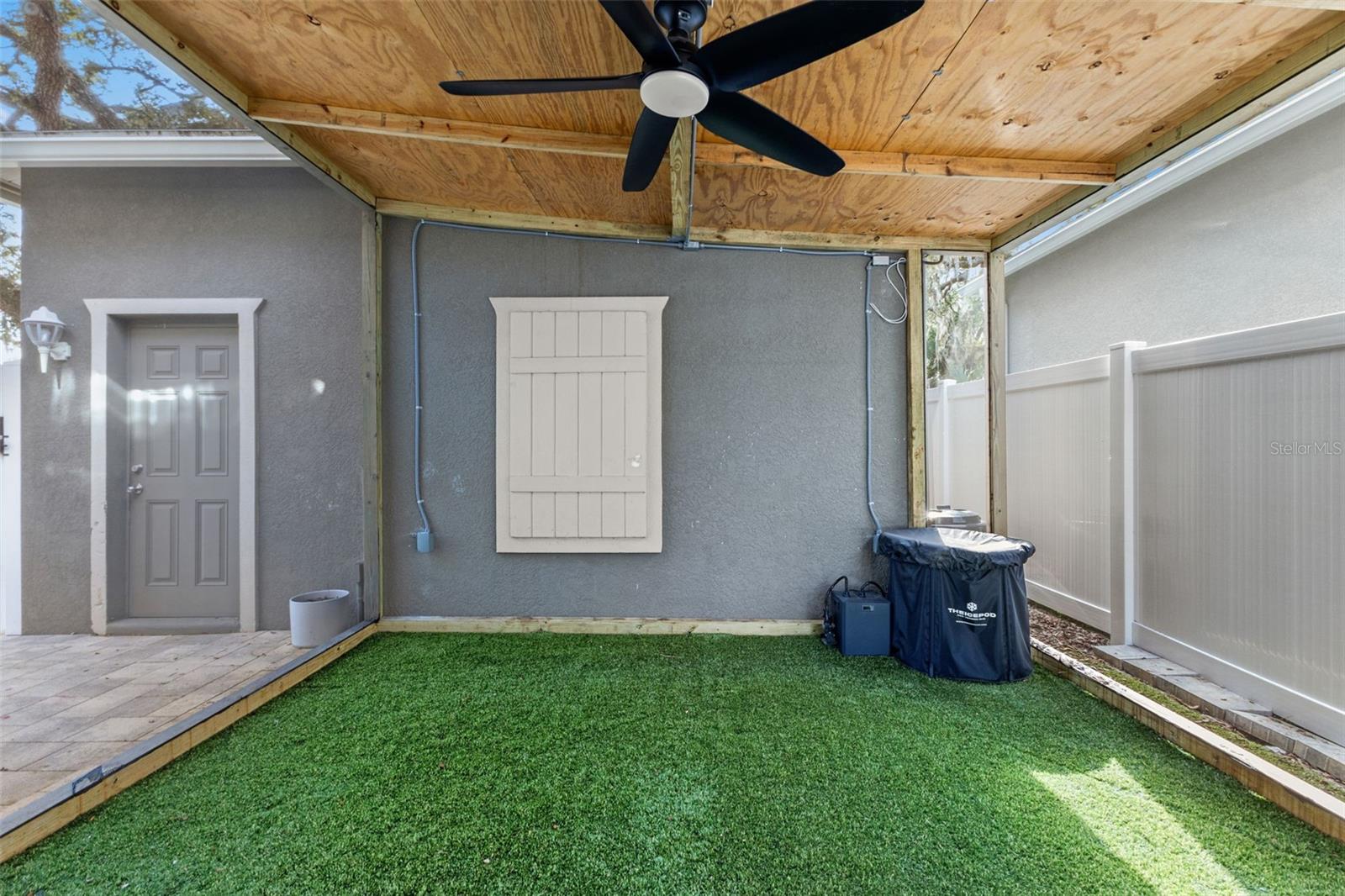 Image 36 of 51 For 402 Hanna Avenue