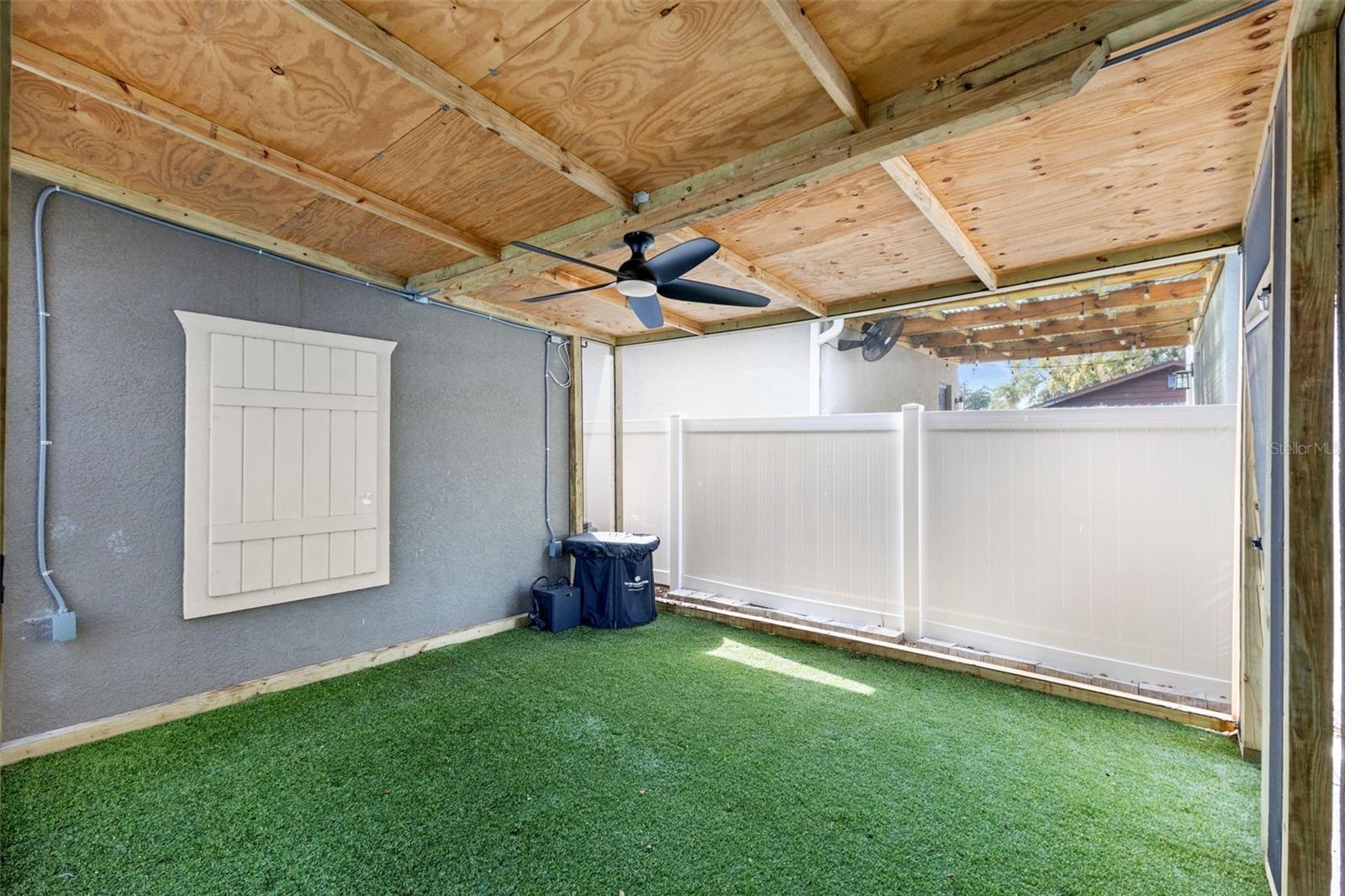 Image 38 of 51 For 402 Hanna Avenue