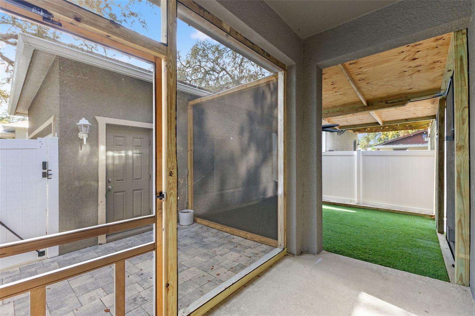 Image 39 of 51 For 402 Hanna Avenue