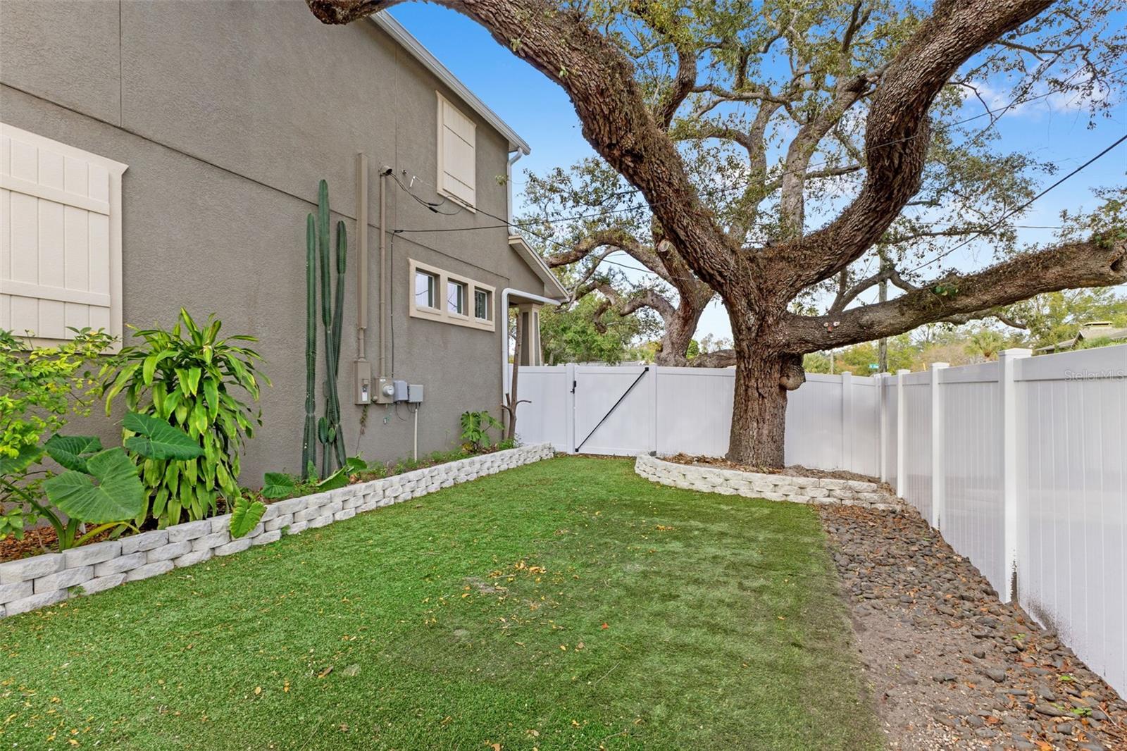 Image 44 of 51 For 402 Hanna Avenue