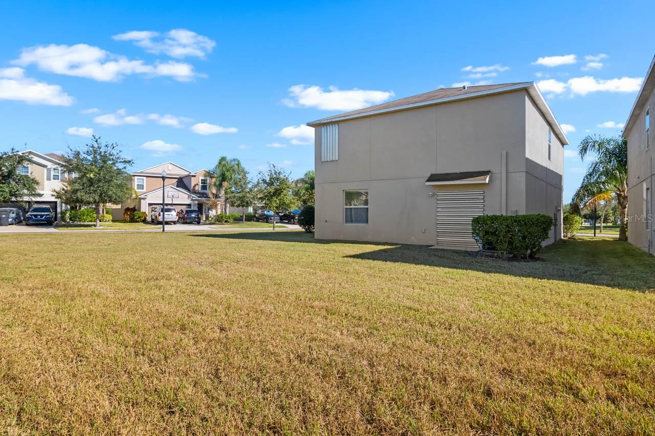 Image 26 of 33 For 17201 Beach Buttercup Place