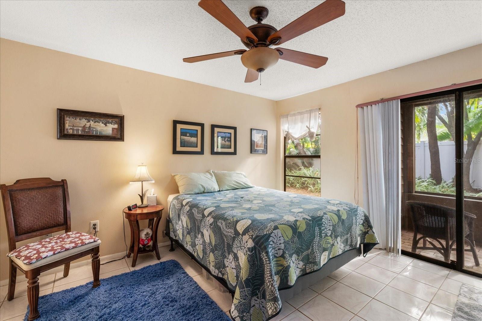 Image 18 of 42 For 1105 Lennox Road W 1105