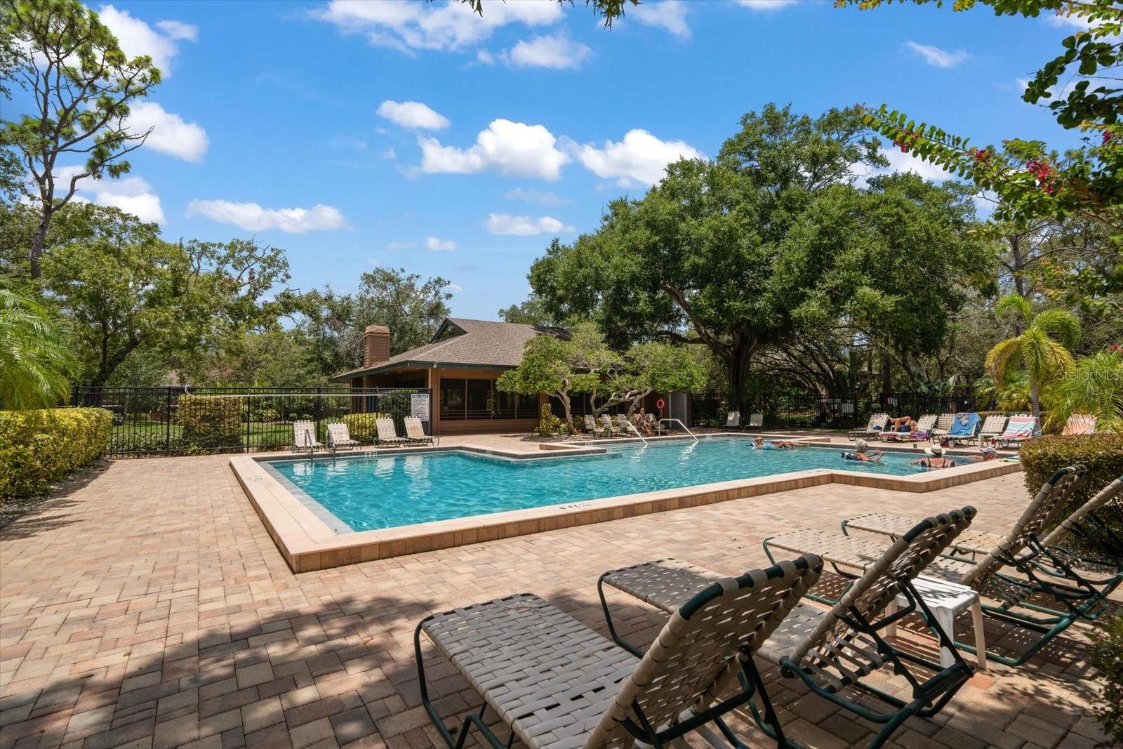 Image 34 of 42 For 1105 Lennox Road W 1105