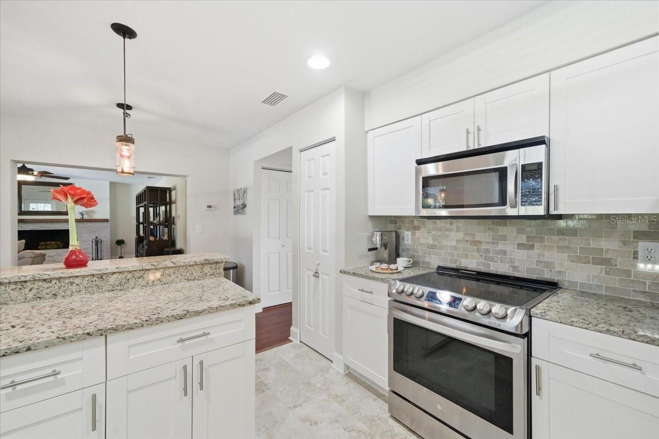 Image 15 of 56 For 4639 Glenside Circle