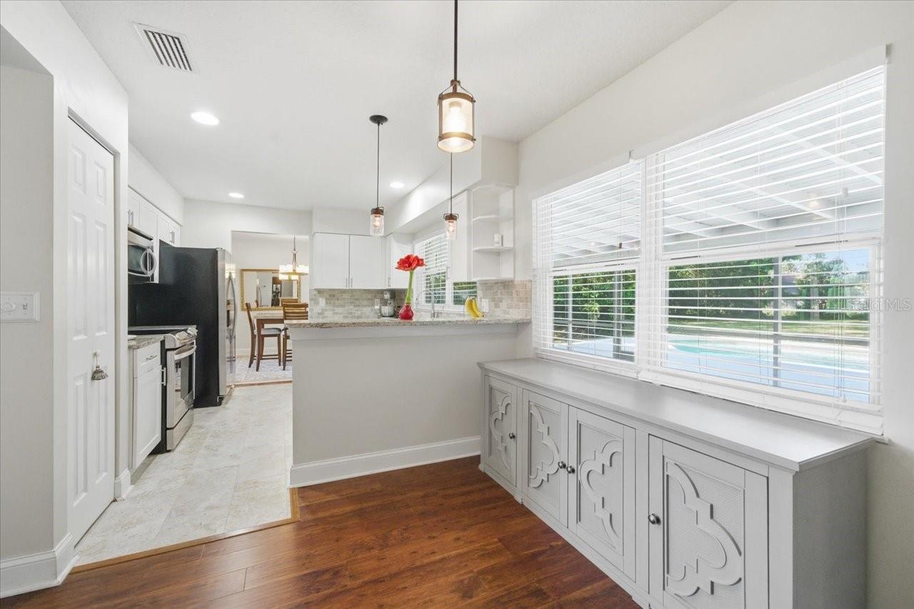 Image 19 of 56 For 4639 Glenside Circle