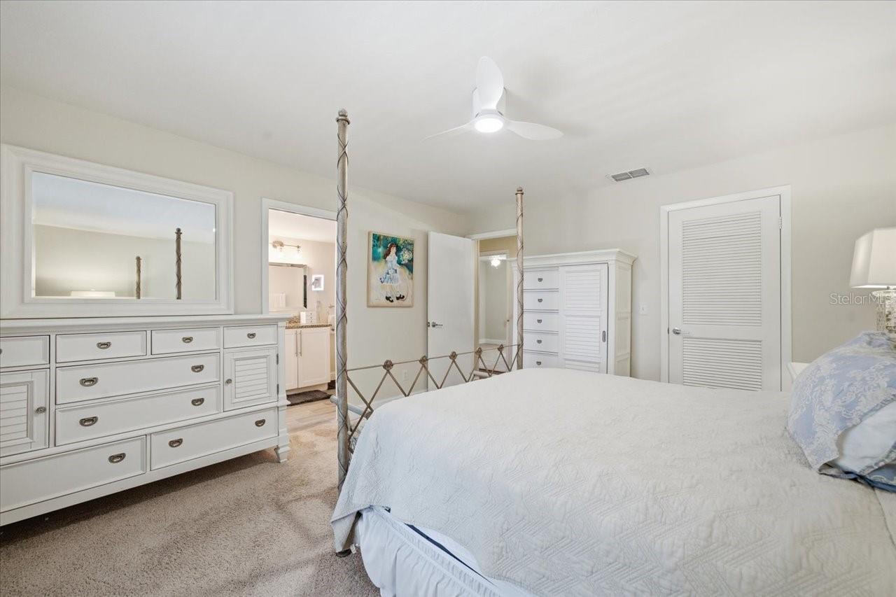 Image 27 of 56 For 4639 Glenside Circle