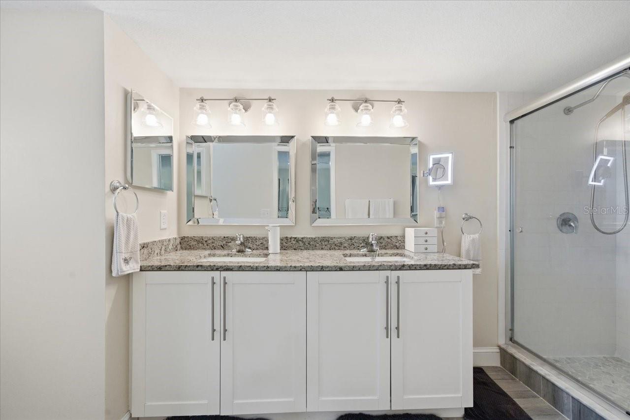 Image 30 of 56 For 4639 Glenside Circle