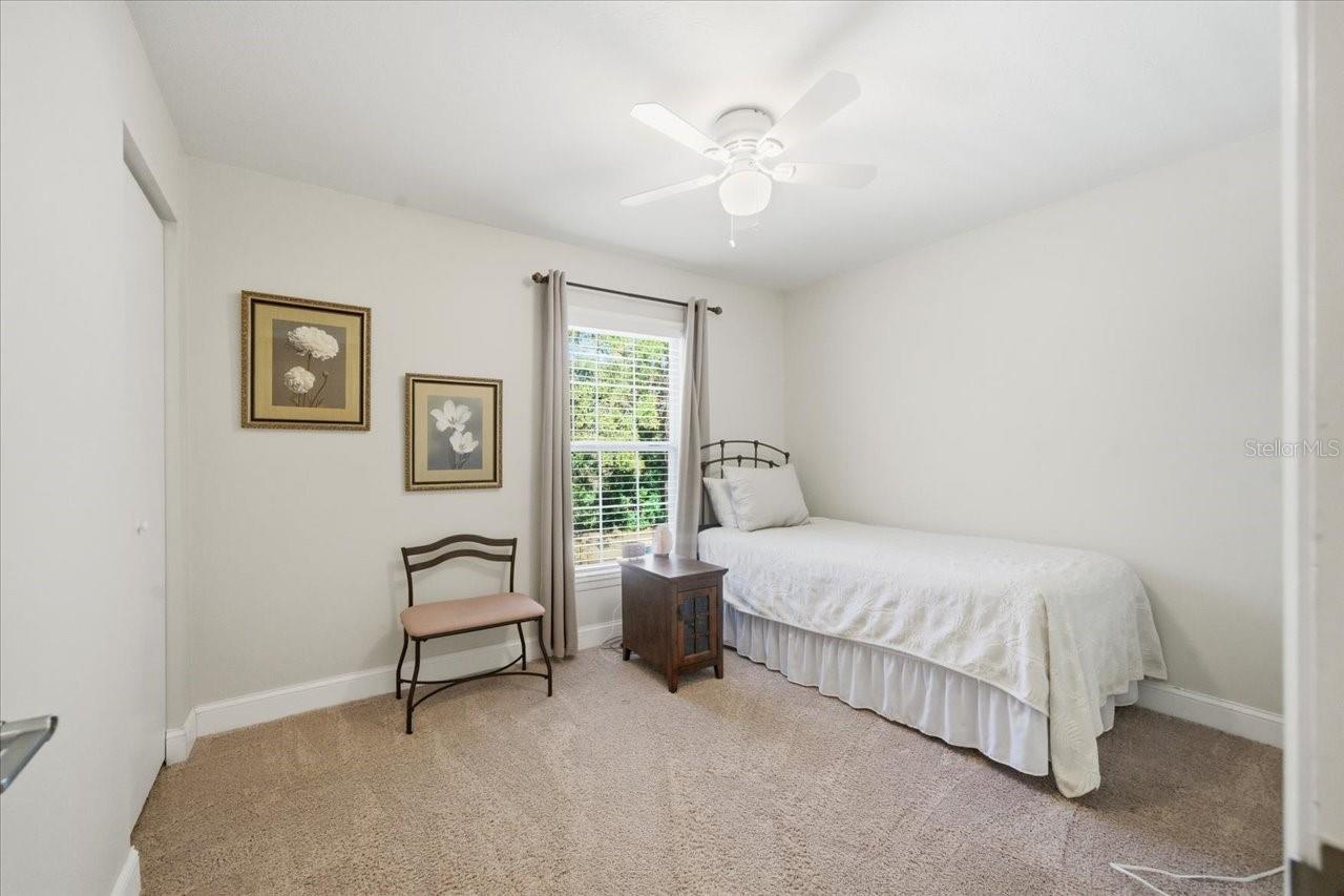 Image 36 of 56 For 4639 Glenside Circle