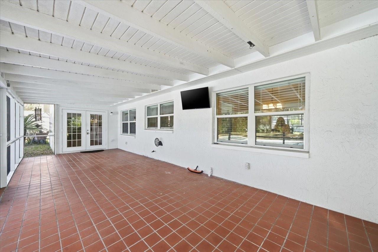 Image 39 of 56 For 4639 Glenside Circle