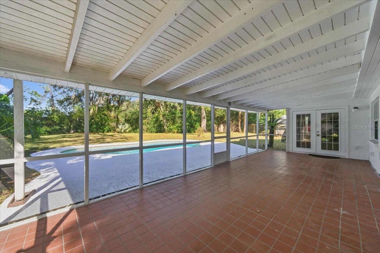 Image 40 of 56 For 4639 Glenside Circle