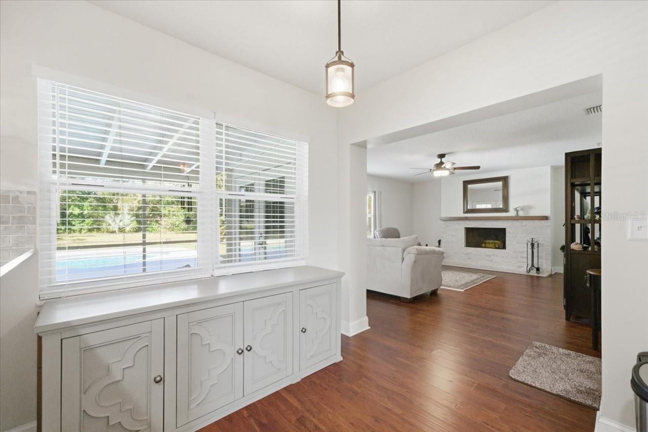 Image 9 of 56 For 4639 Glenside Circle