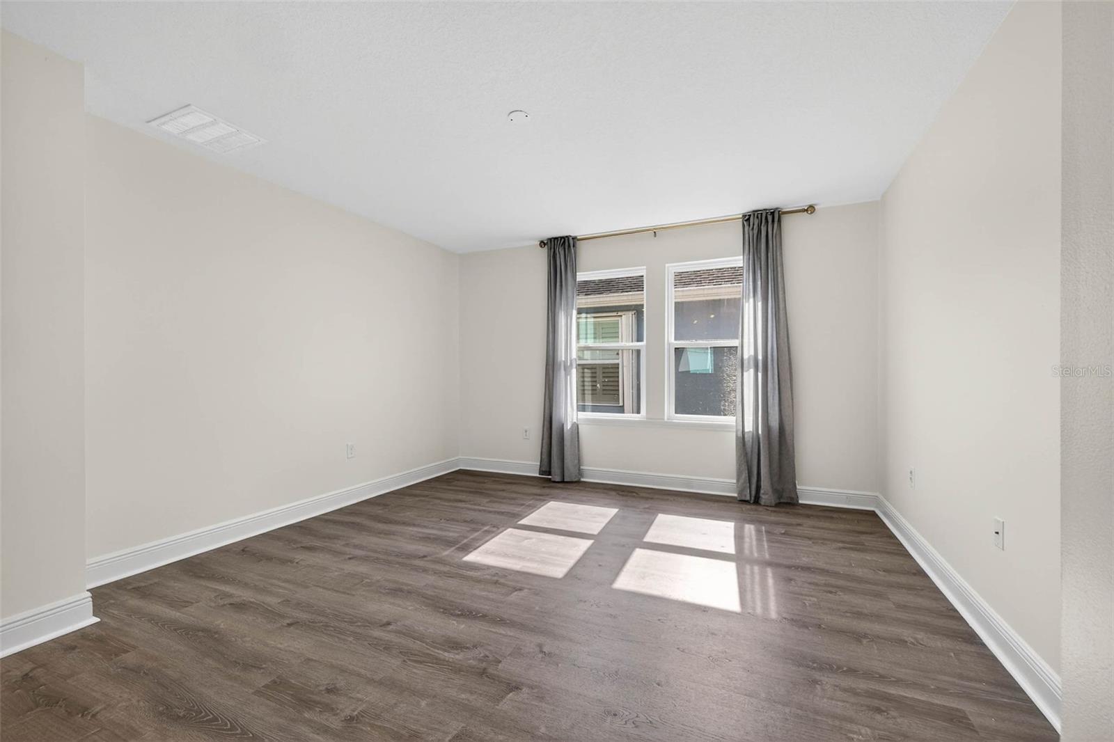 Image 24 of 41 For 5833 Pummelo Lane