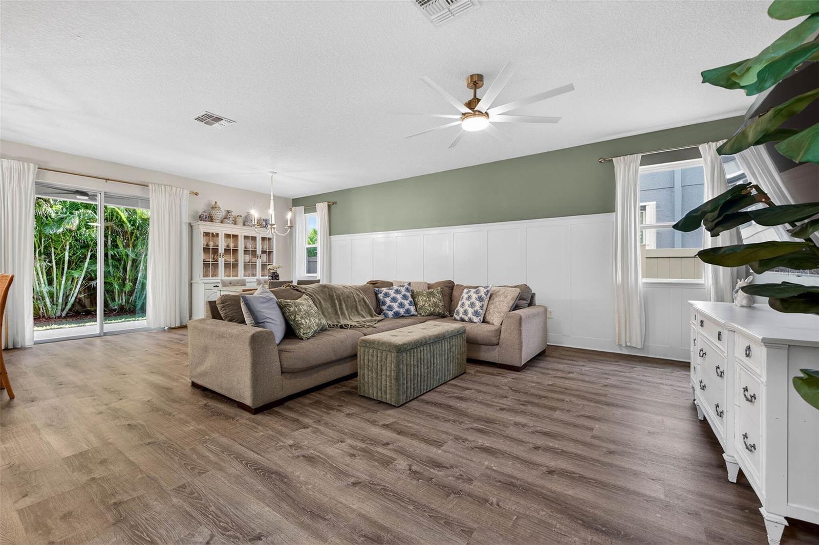 Image 6 of 41 For 5833 Pummelo Lane