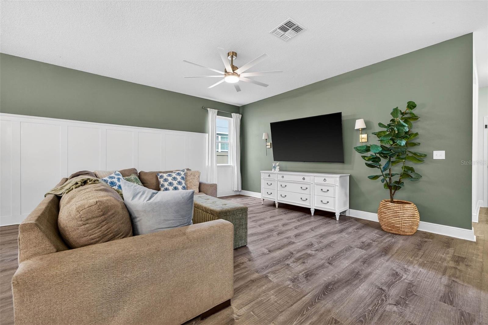 Image 8 of 41 For 5833 Pummelo Lane