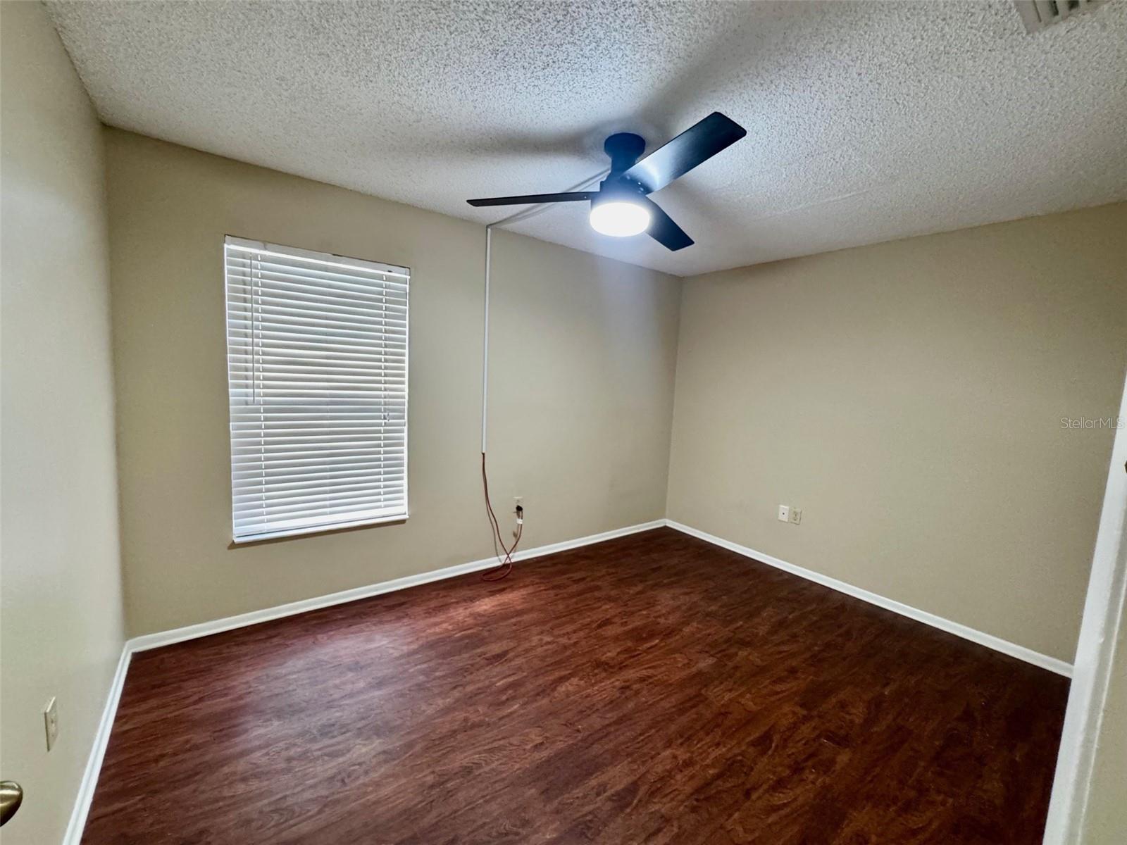 Image 13 of 19 For 14313 Hanging Moss Circle 201