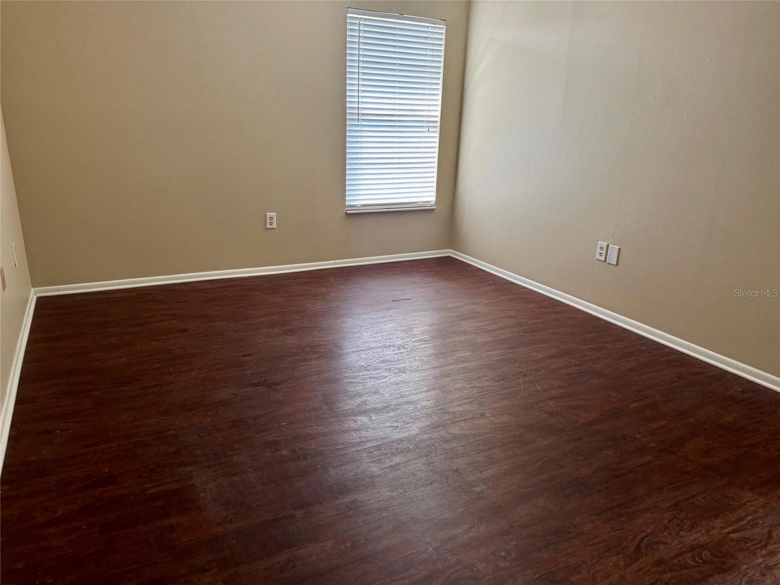 Image 15 of 19 For 14313 Hanging Moss Circle 201