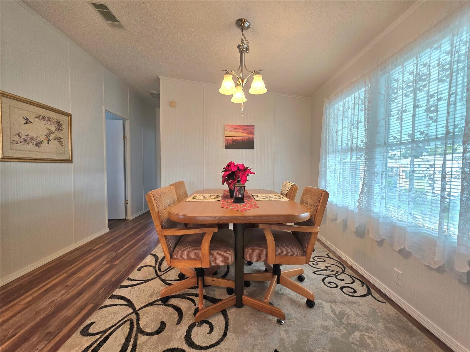 Image 19 of 73 For 5350 Amanda Street