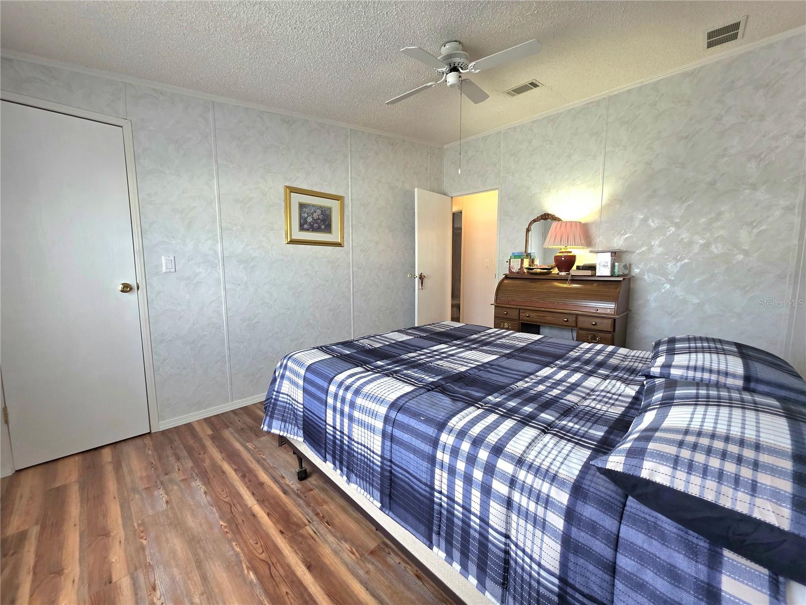 Image 33 of 73 For 5350 Amanda Street