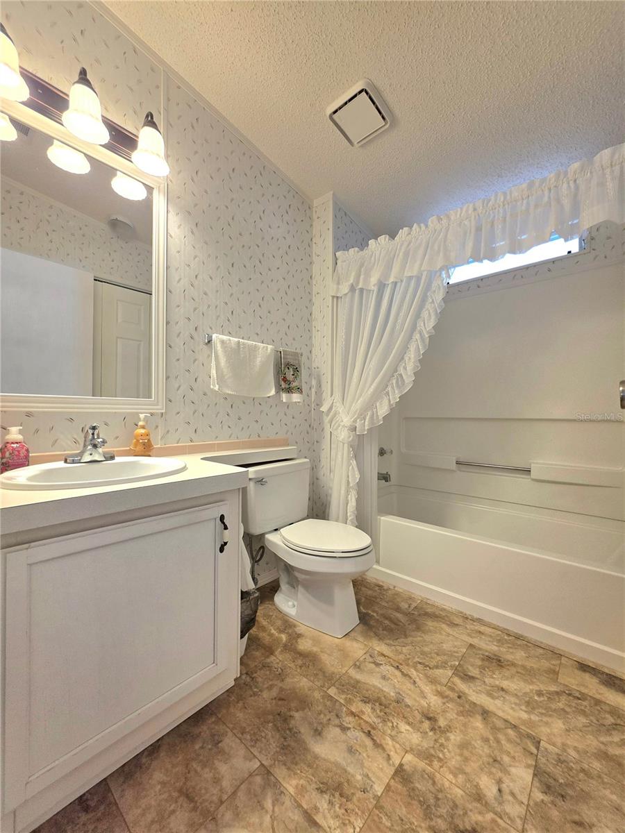 Image 34 of 73 For 5350 Amanda Street