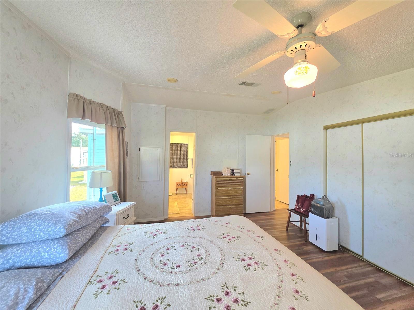 Image 38 of 73 For 5350 Amanda Street