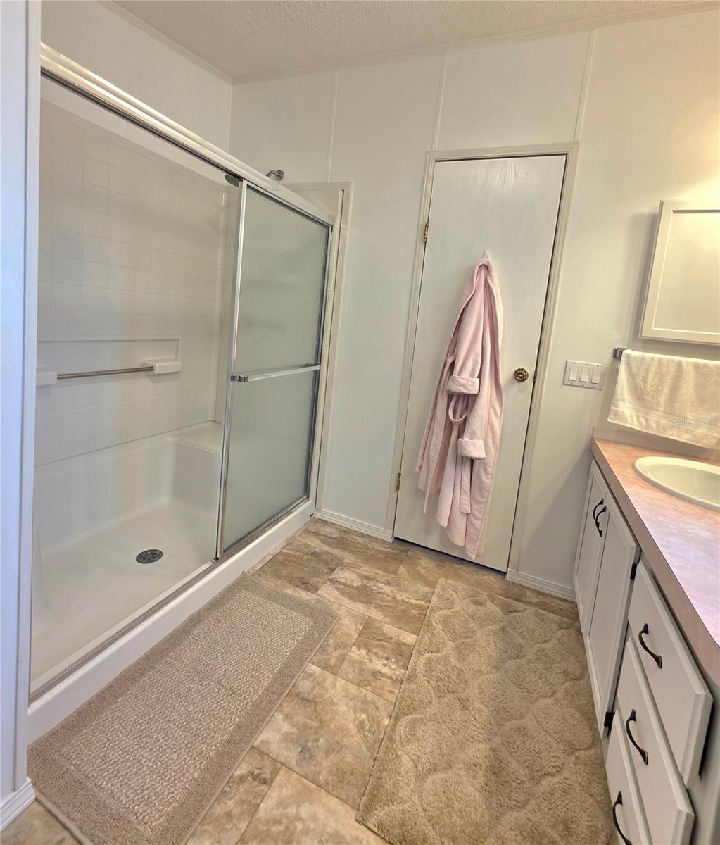 Image 40 of 73 For 5350 Amanda Street