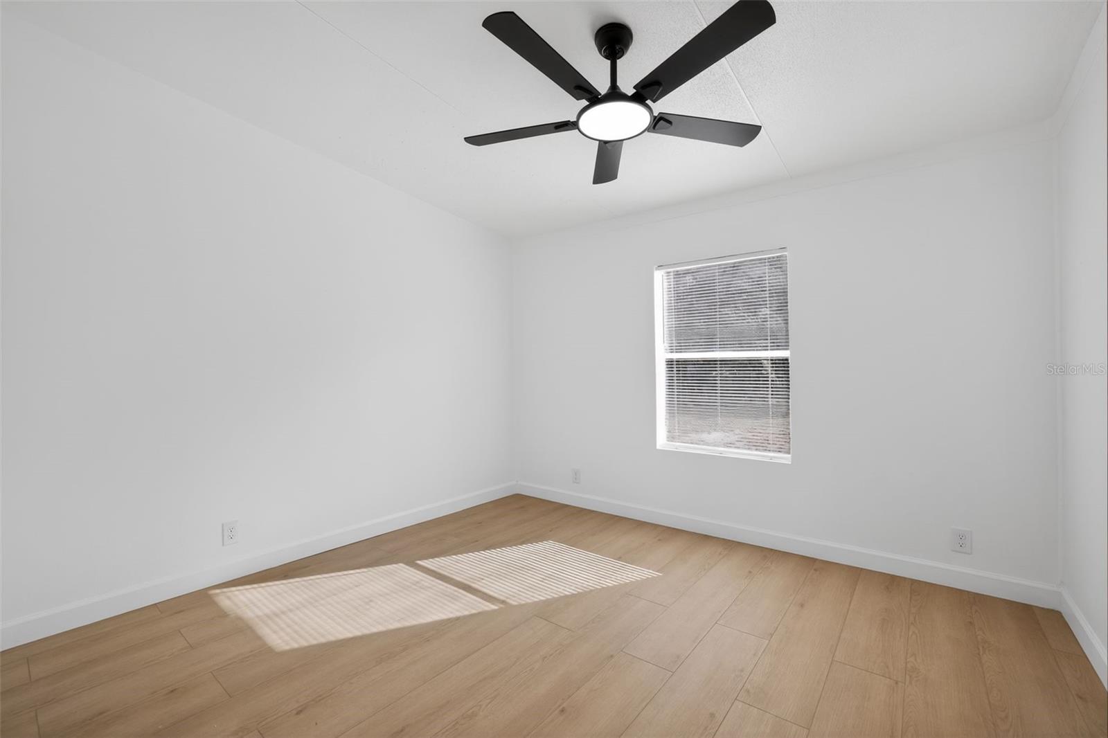 Image 15 of 37 For 5136 Rock Dove Loop