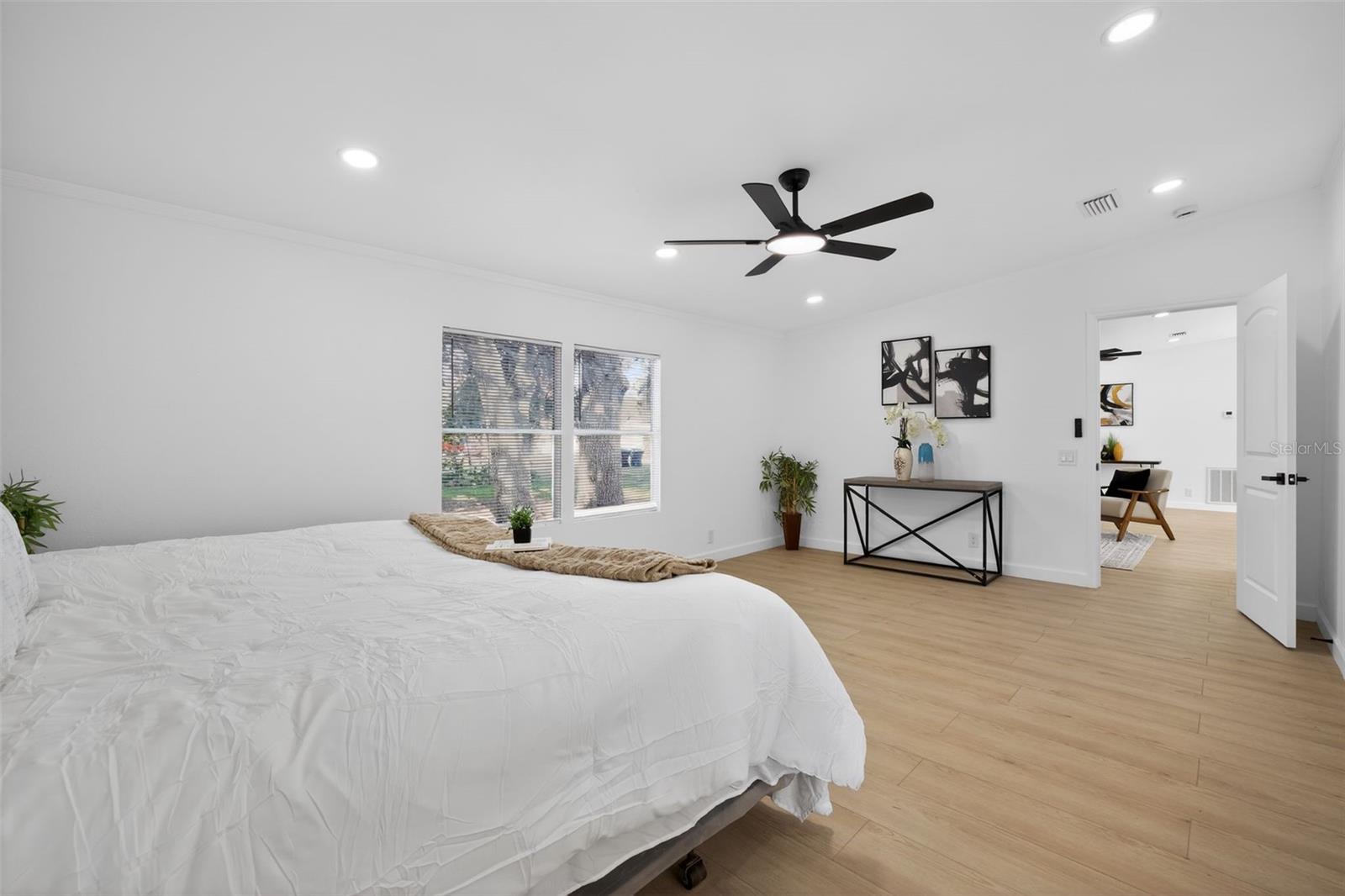 Image 30 of 37 For 5136 Rock Dove Loop