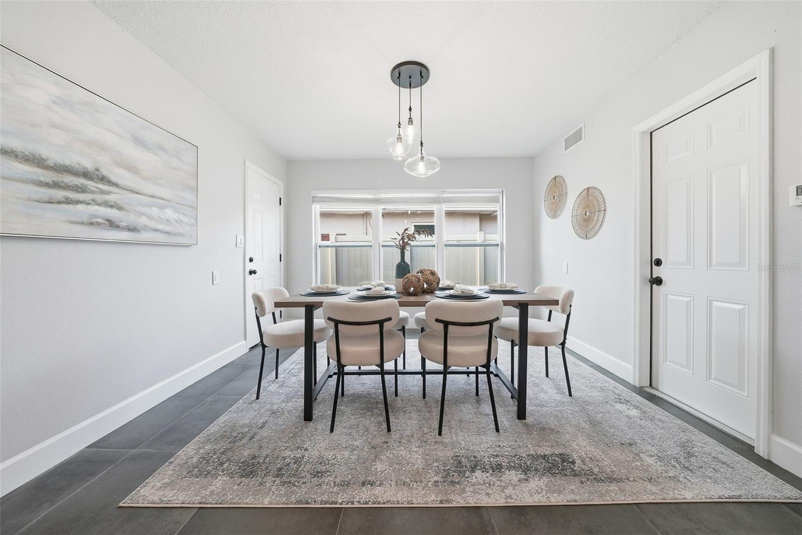 Image 15 of 53 For 7033 Hibiscus Avenue S